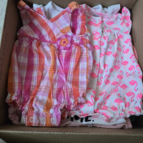 Mystery Box With 4-5lbs Baby Clothes - Picture 4 of 10